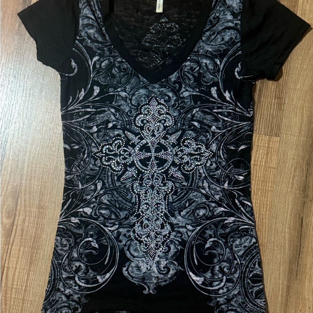 THIS IS A REAL VINTAGE TOP CANT ALTER PRICE (unless)Black Embellished V-Neck Top